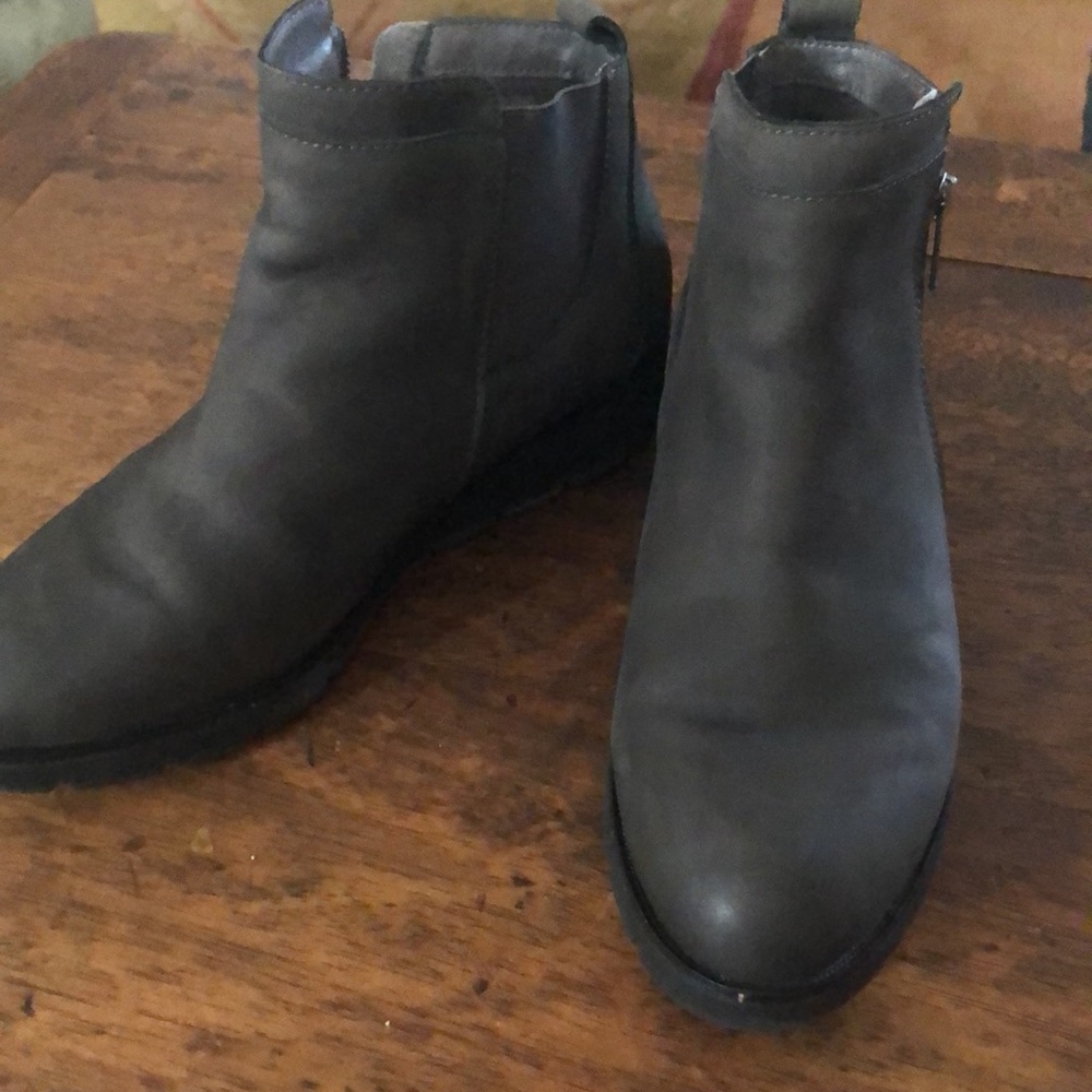 Earth Zurich Rhone Ankle Bootie | Size 9M | Dark Gray Nubuck | Wedge | EUC - Picture 7 of 8